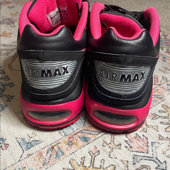 Nike Air Max Women's Black and Hot Pink Sneakers - Picture 2 of 6